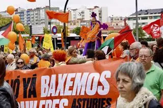 La manifestación por la vivienda en Gijón, en imágenes