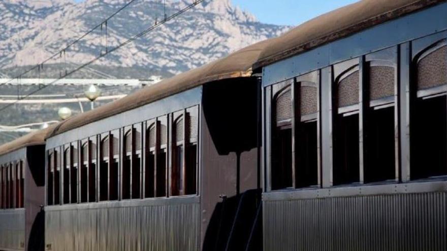 S´ha restaurat un tren de final del segle XIX.