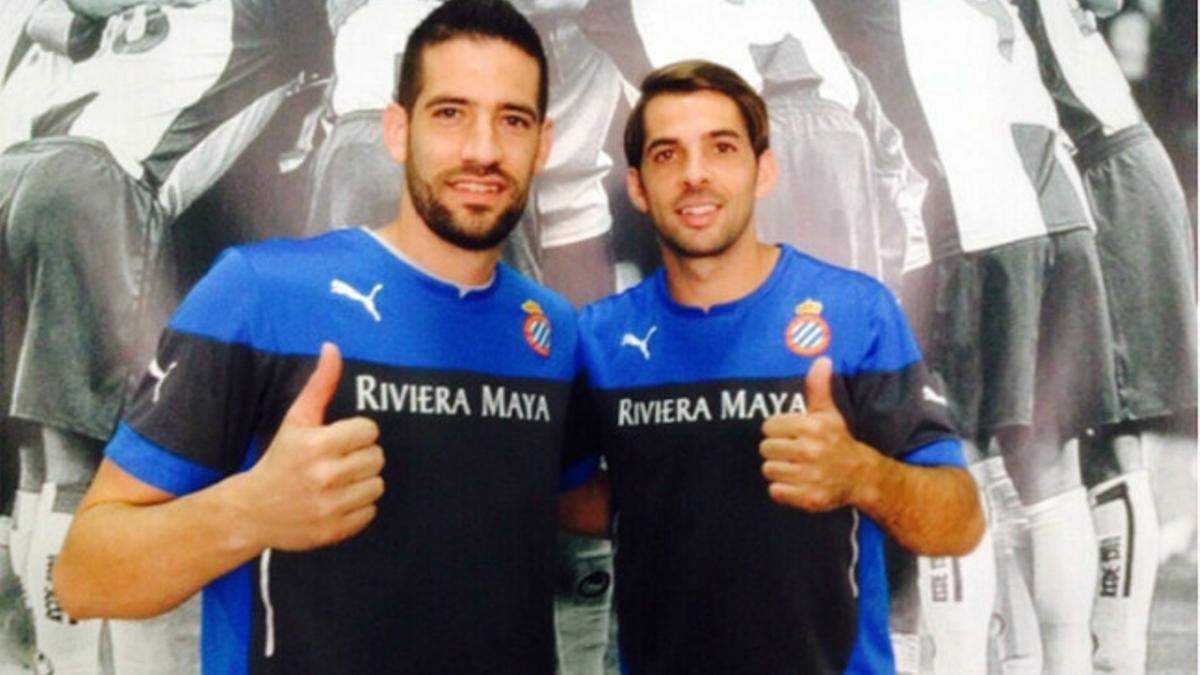 Kiko Casilla y Víctor Sánchez celebran su renovación por el Espanyol