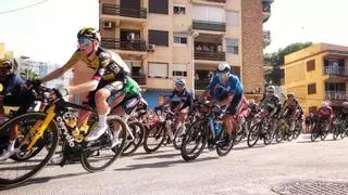 La Vuelta a España sale hoy de Gandia: recorrido y horario de paso por cada municipio valenciano
