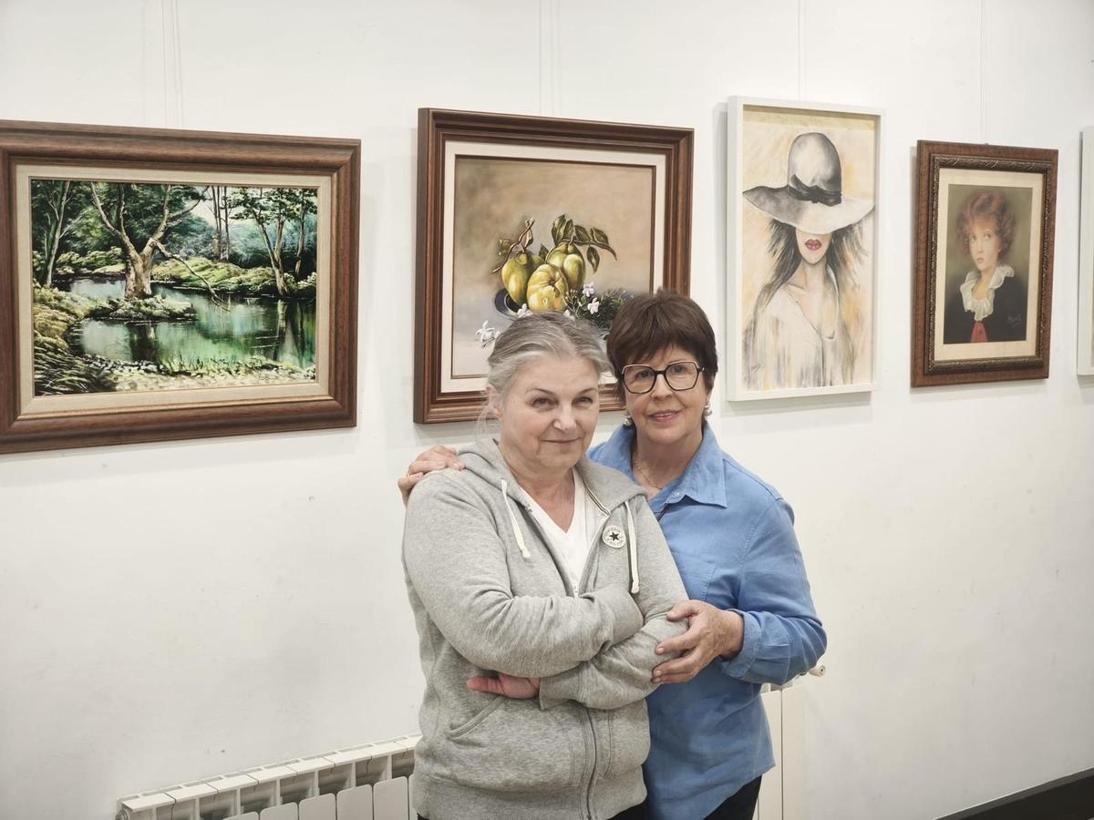 María F. Coto y Ana Blanco, en la exposición.