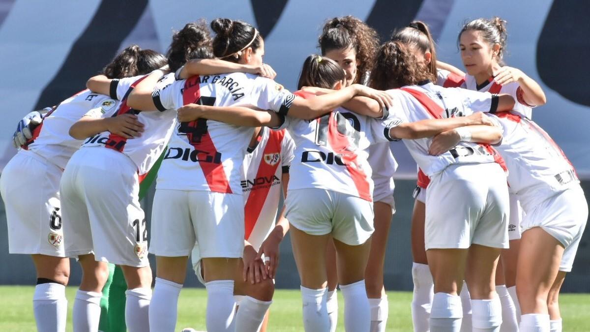El Rayo Femenino deja de entrenar hasta tener los contratos firmados