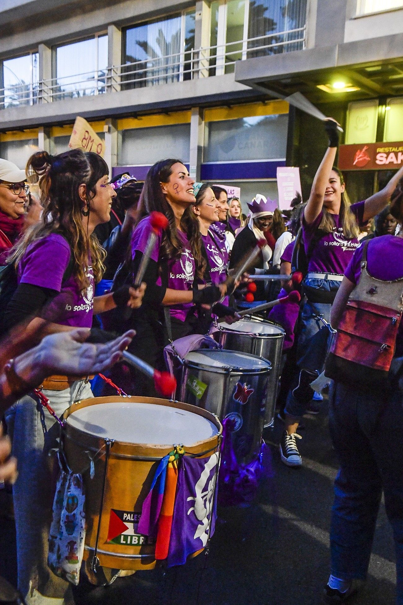 La manifestación del 8M en Las Palmas de Gran Canaria, en imágenes