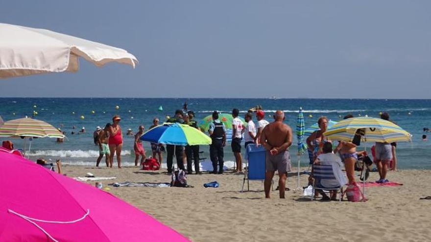 Fallece un hombre en la playa del Arenal de Xàbia