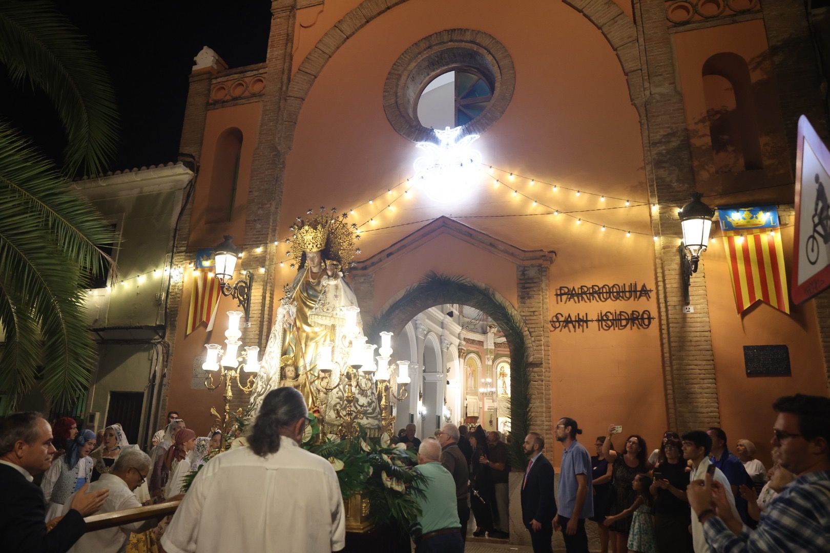 Procesión de la Virgen de los Desamparados del Barrio de San Isidro