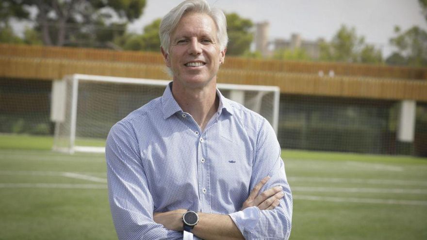 Jordi Tornila, director del Queens College.  | MANU MIELNIEZUK