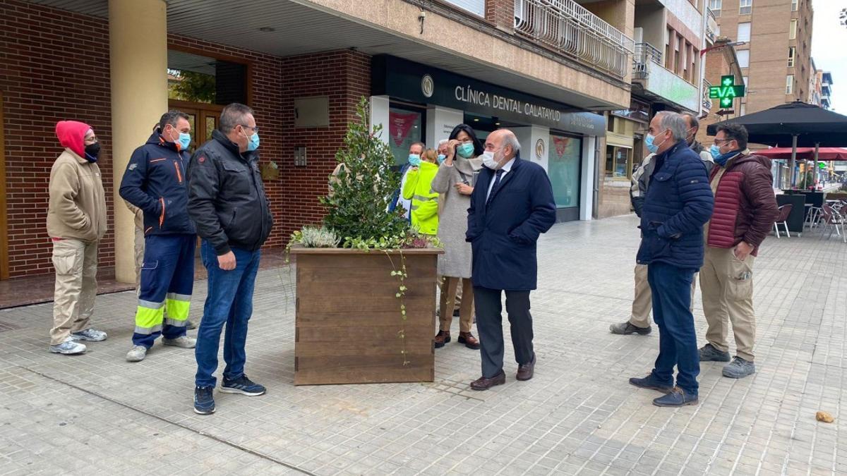 La Brigada Municipal, el Área de Medio Ambiente y el Taller de Empleo han colaborado en un proyecto de embellecimiento urbano