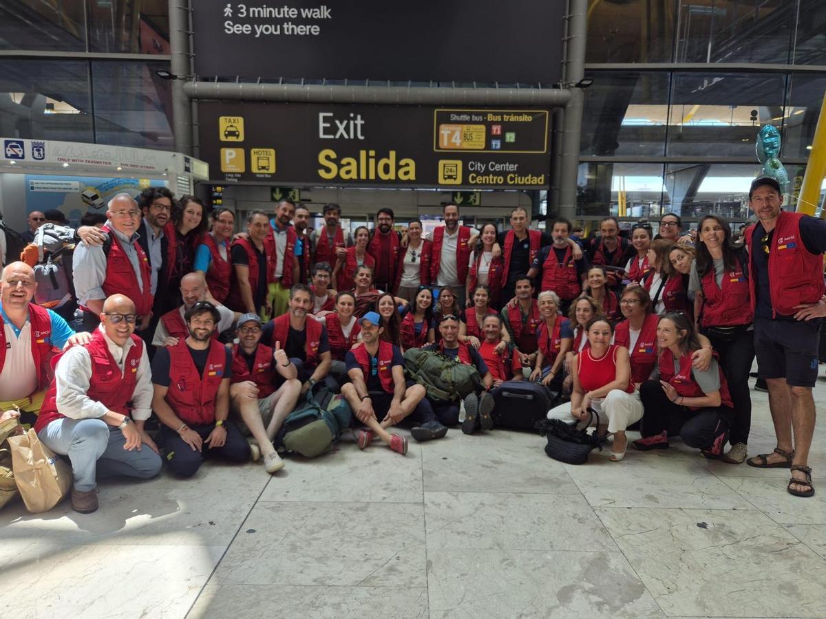 El equipo de la AECID en el aeropuerto rumbo a Venezuela.