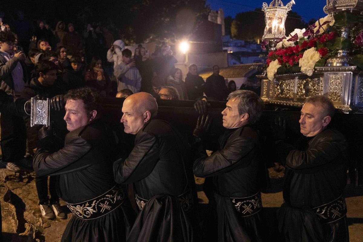 Los momentos más destacados del Viacrucis de la Semana Santa de Sagunt