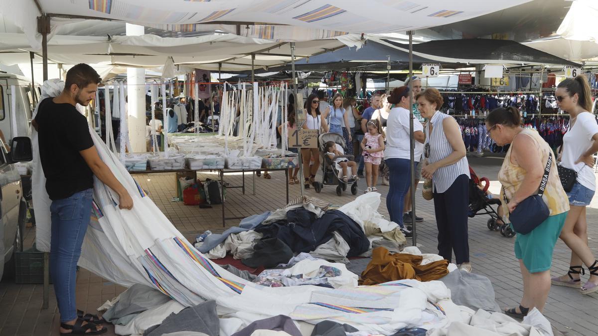 El mercadillo de las Setas se celebrará de noche.