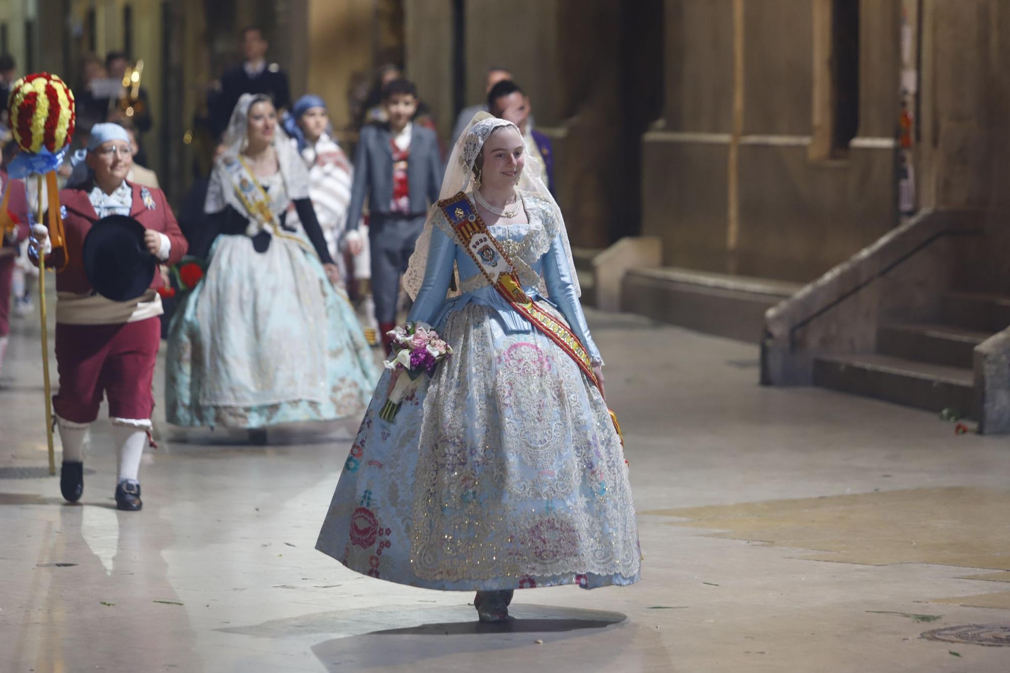 Las falleras mayores de las comisiones en la Ofrenda del 18 de Marzo (y II)