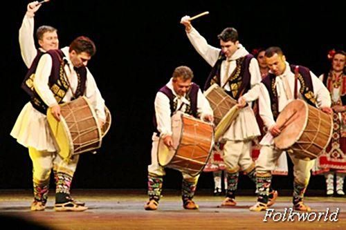 40 Folkloregruppen nehmen am Festival teil.