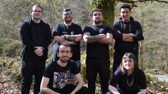 Si has visto a estos personajes por Piloña, no es que nos invadan de nuevo: es un rodaje sobre Don Pelayo
