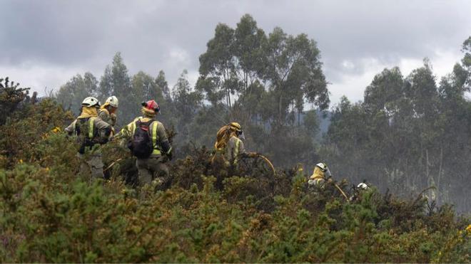 Un conato de incendio en Pontesampaio movilizó a los medios de extinción