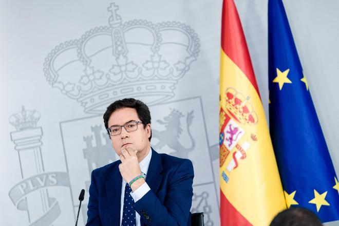 El Gobierno concede una nueva cadena de TDT a los accionistas de Prisa que se enfrentaron a Oughourlian