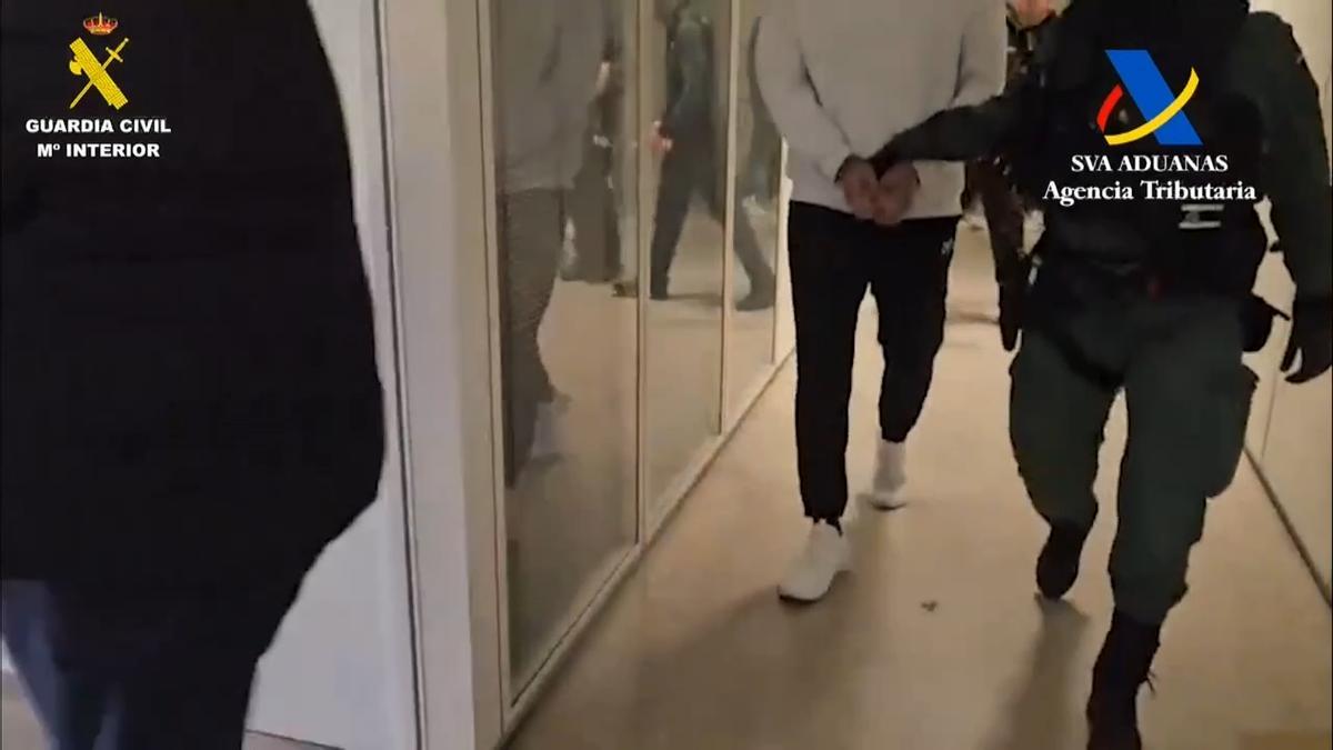 Incautados 625 kilos de metanfetamina mezclada en aceite de coco procedente de México