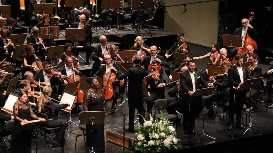 La ROSS inaugura temporada con un Réquiem de Verdi estremecedor