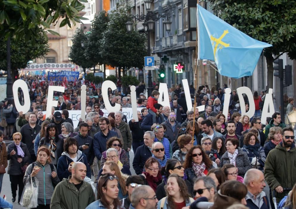 Manifestación por la Oficialidad en Oviedo