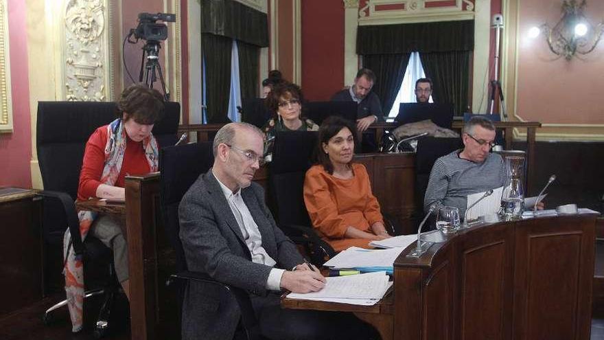 El grupo socialista con el dimisionario Barquero, una imagen que no volverá a repetirse. // Iñaki Osorio