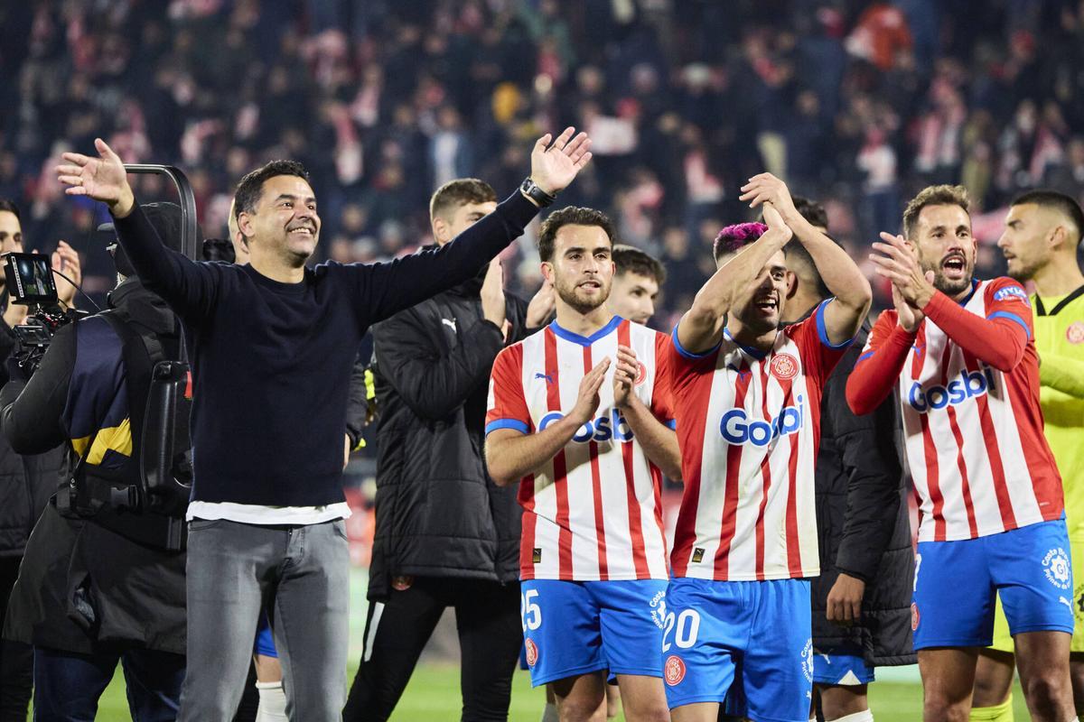 Michel y Eric Garcia celebrando la victoria del Girona