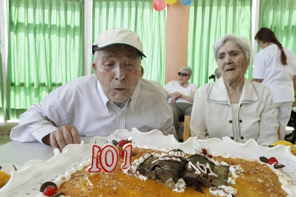 Fiesta del 101 cumpleaños de Manuel Samartino