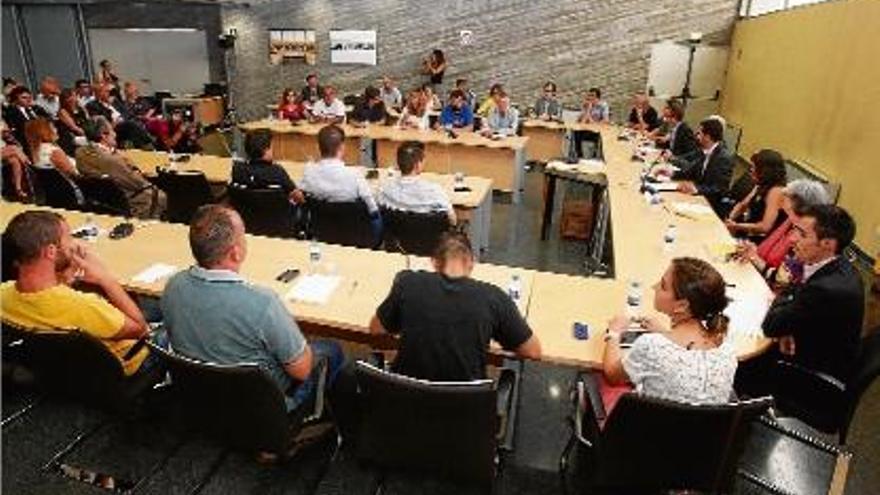 Una fotografia d&#039;arxiu del ple de constitució de la setmana passada de la institució supramunicipal.