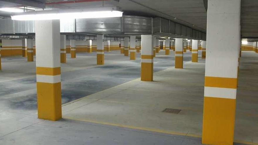 El aparcamiento está listo para reabrir el martes. // Bernabé/Gutier