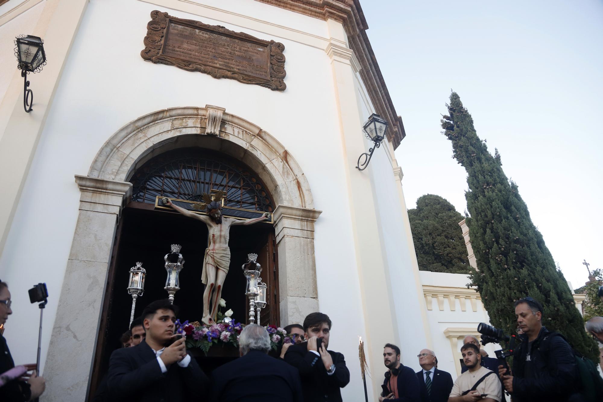 Procesión del Cristo de los Afligidos en el cementerio de San Miguel de Málaga