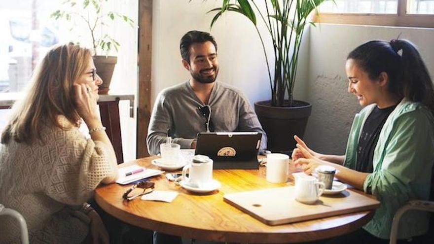 Las clases de English Café se basan sobre todo en la conversación: el objetivo es hablar.