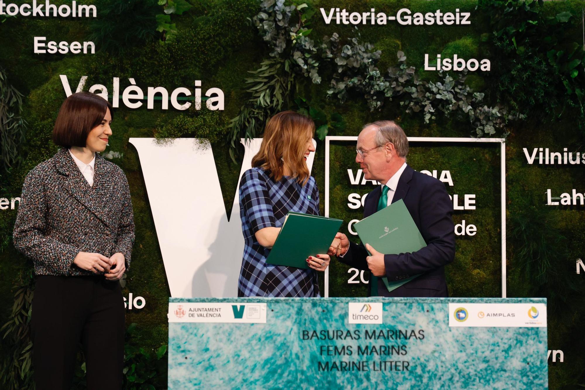 Catalá firma ante Morant la declaración de buenas prácticas de la Capitalidad Verde Europea