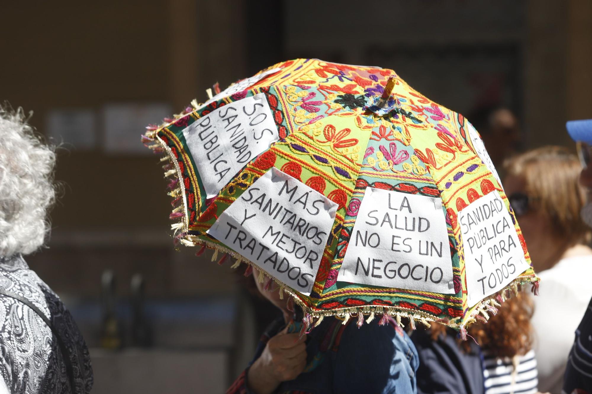 La manifestación en defensa de la Sanidad pública reúne a más de 7.000 personas en Málaga