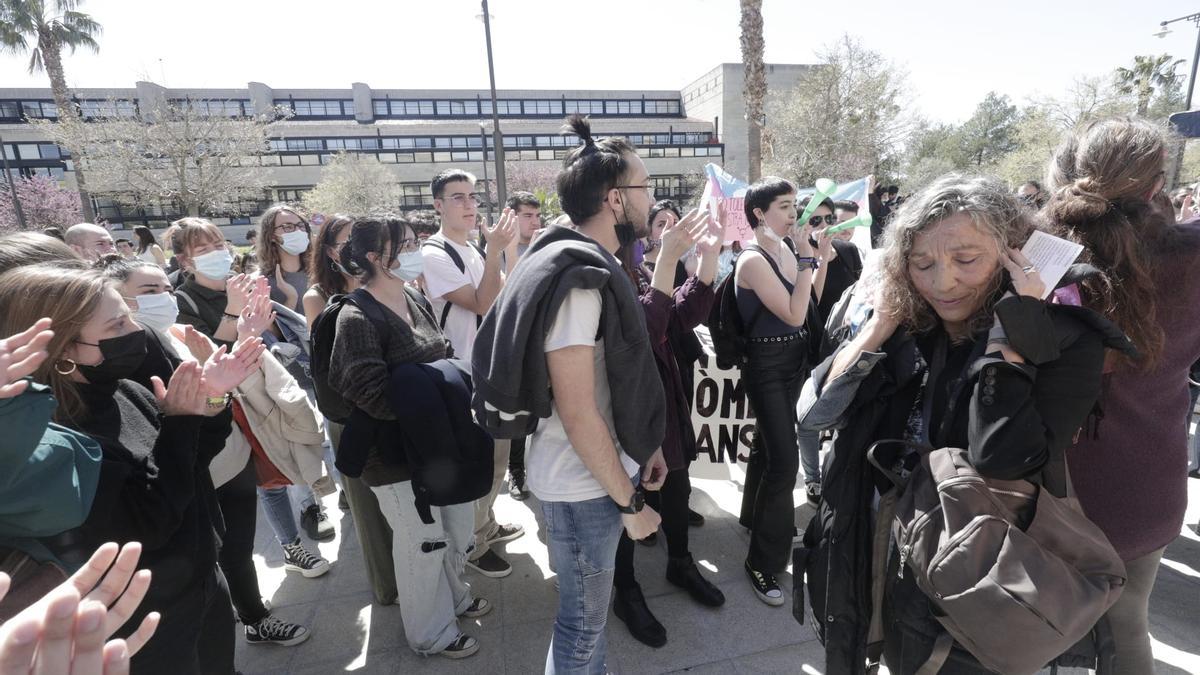 La UIB suspende por las protestas una conferencia sobre transexualidad