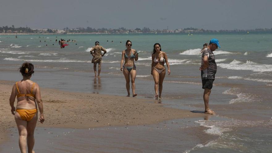 Canet se toma "muy en serio" la ola de calor