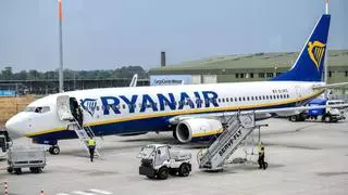El Gobierno confía en que el Parlamento Europeo tumbe la propuesta que avala a las aerolíneas por cobrar el equipaje de mano