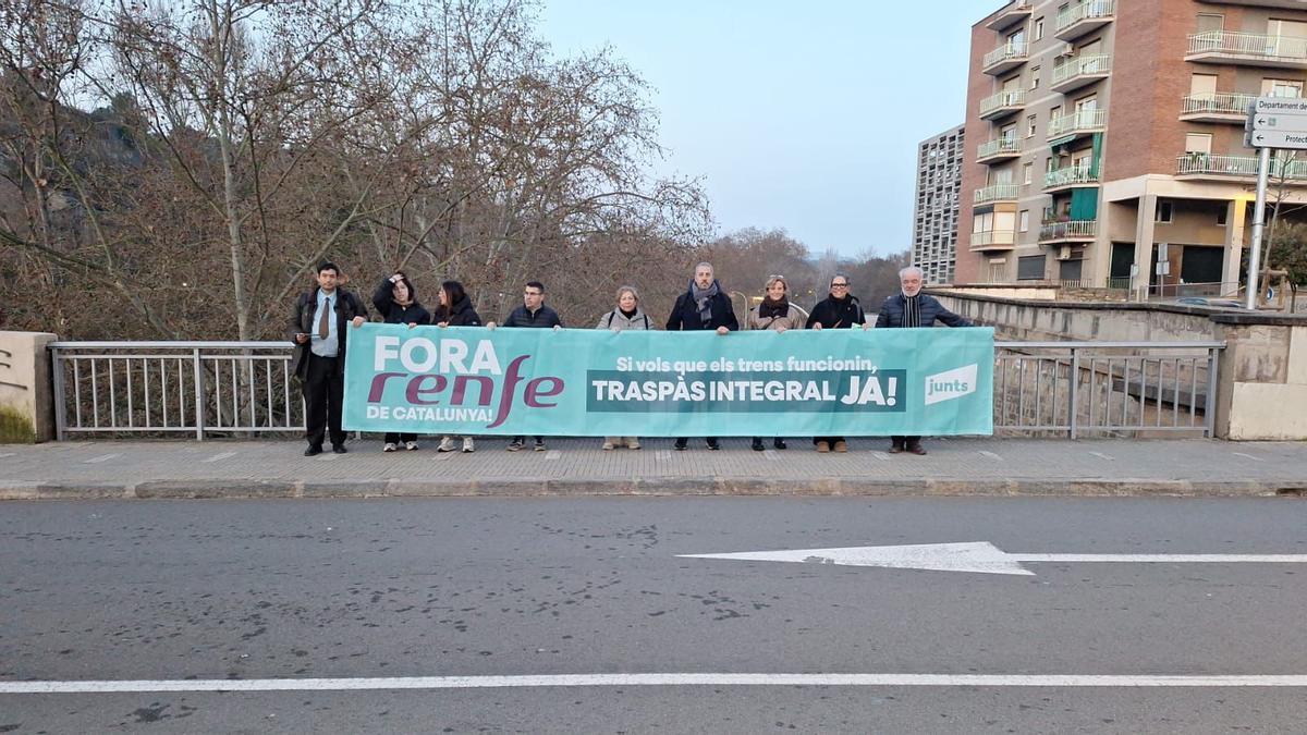 Junts al Bages denuncia el col·lapse estructural de Rodalies a l'estació de Renfe de Manresa