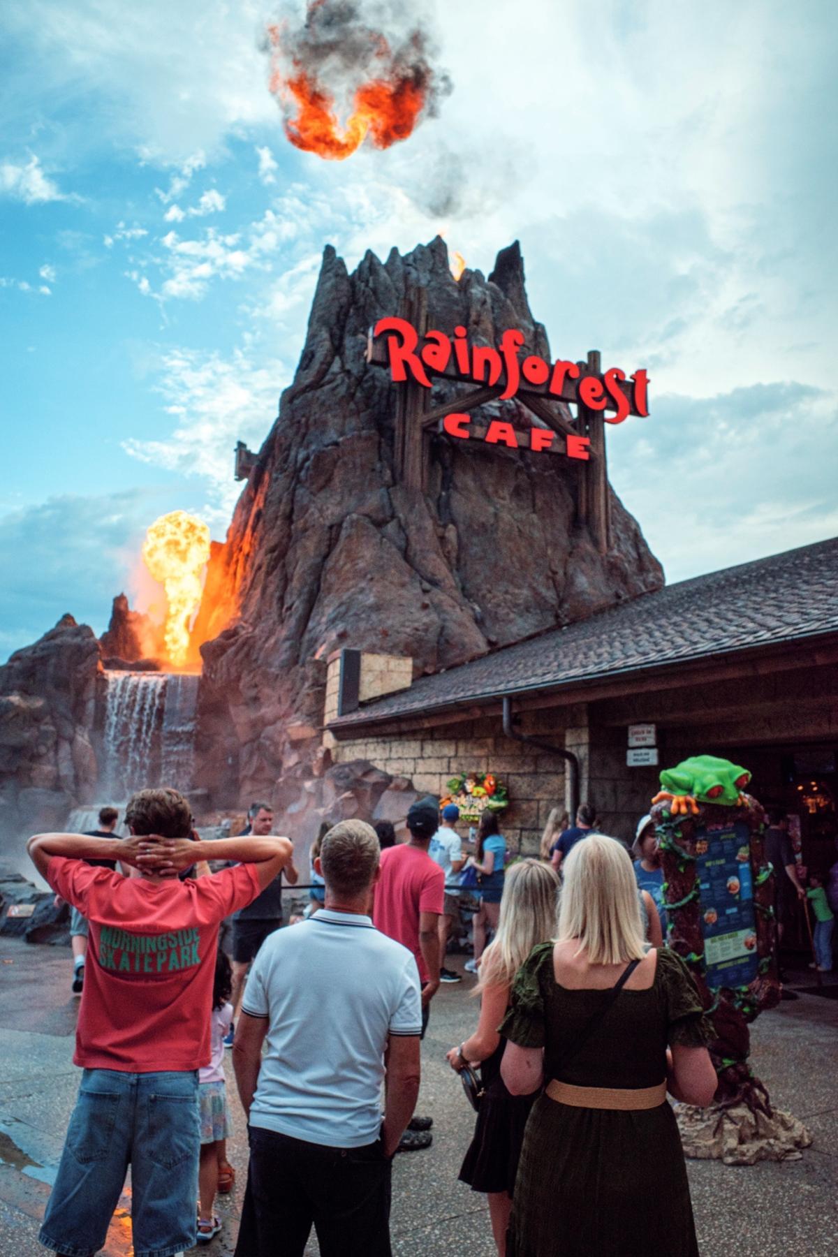 Restaurante en el centro comercial Disney Springs.