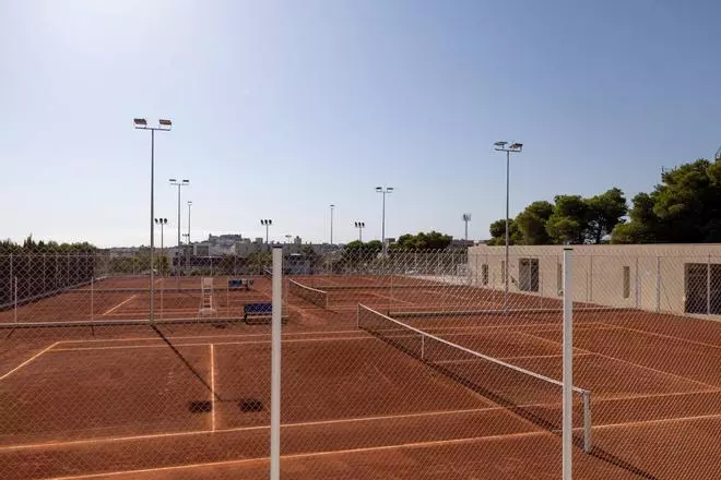 Galería: inaugurado el nuevo Espacio Deportivo Can Misses con tres pistas de tenis