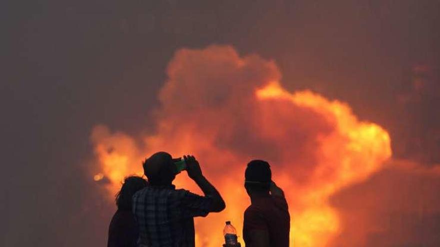 Los incendios forestales arrasan numerosos puntos de Portugal