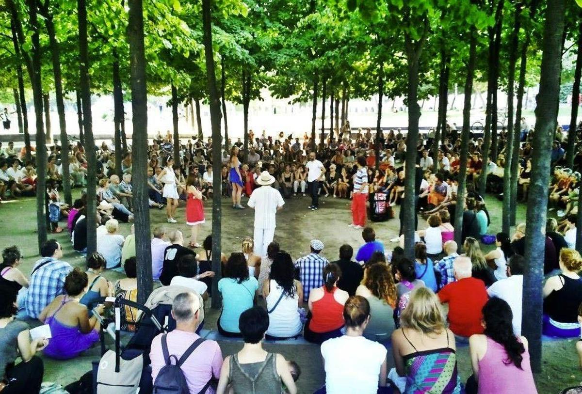 Una función de Parking Shakespeare en el parque de la Estació del Nord de Barcelona