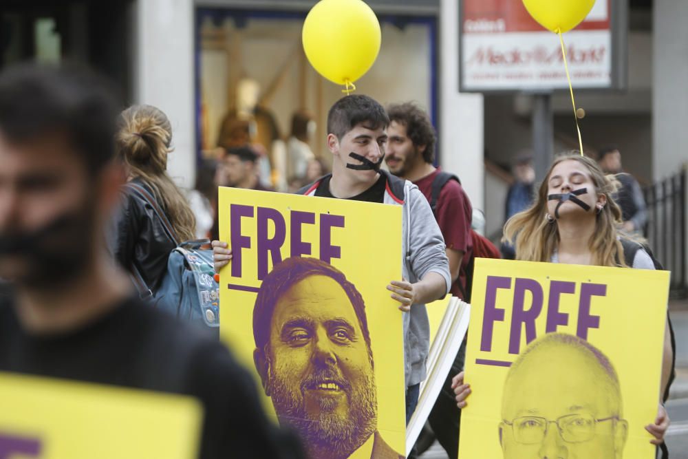 Manifestación del 25 d'Abril en València