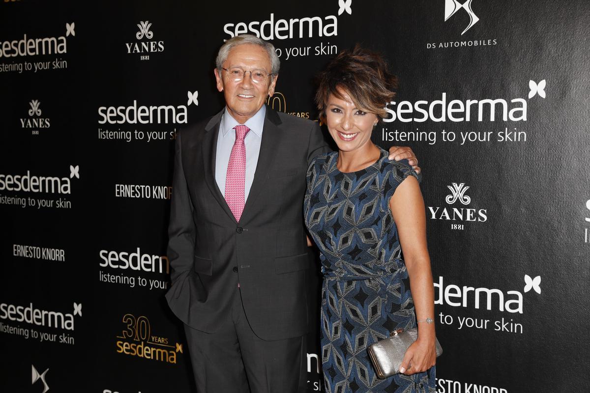 Fernando Ónega con su hija, la también periodista, Sonsoles