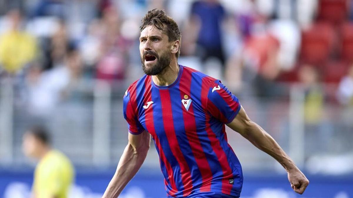 Llorente celebra un gol con la SD Eibar