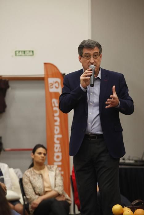 Ignacio Prendes y Francisco Sosa Wagner en el cierre de campaña de Ciudadanos en Asturias