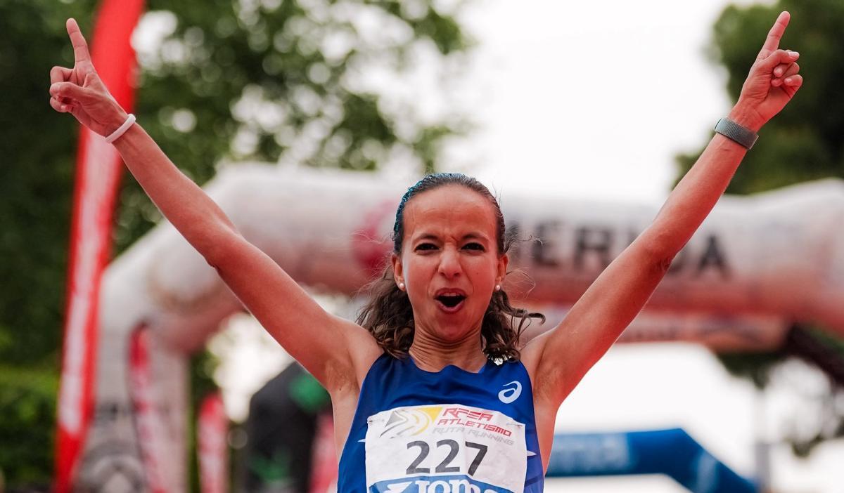 Fátima la victoria en el Campeonato de España de media maratón.