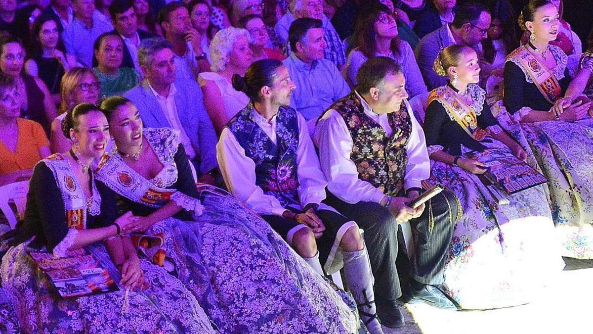 Los presidentes de la Unió de Festers y de la Gestora de Festejos, juntos en la elección de Reinas y Damas del pasado fin de semana en Elche