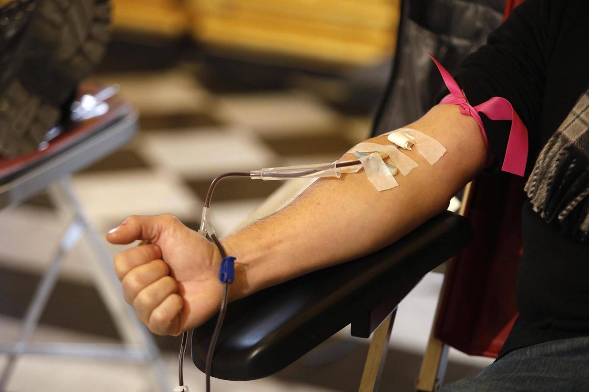 En una sola donació s’extreuen 450 ml de sang