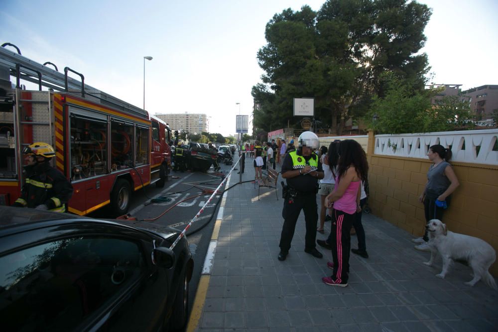 El vehículo de la mujer, de 71 años, ha volcado en la Avenida de la Condomina sobre las 9.30 horas