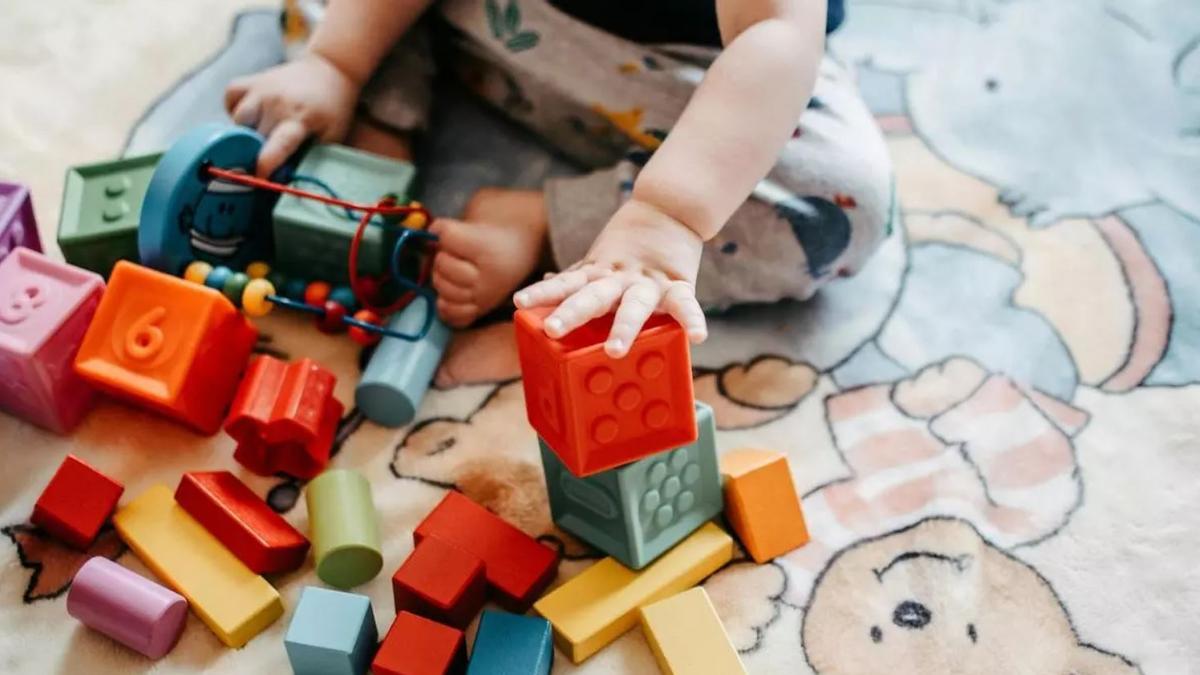 Buenas noticias para los padres: esta es la ayuda económica que puede pedir uno de los dos progenitores