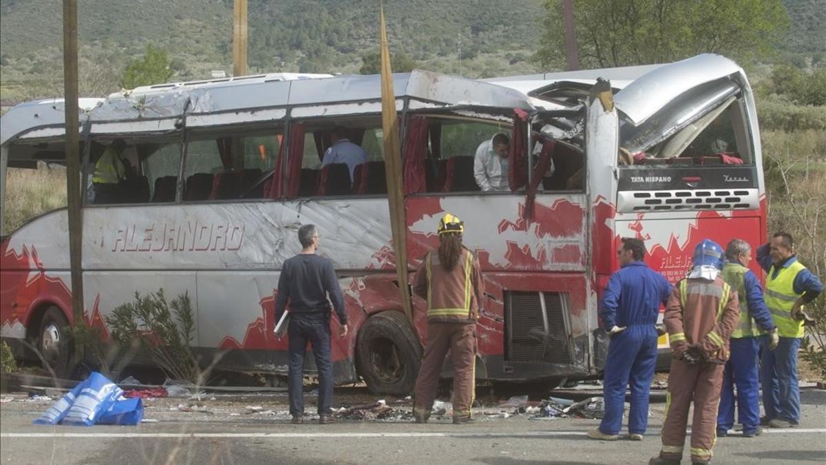 fcasals33254083 freginals  montsia   20 03 2016  accidente autobus estudiant170111203233