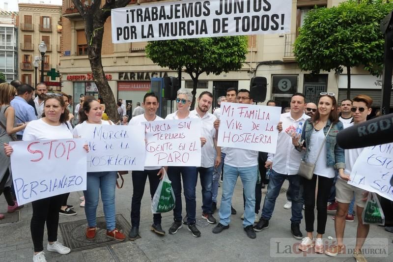 "Cerramos por Murcia y los murcianos"